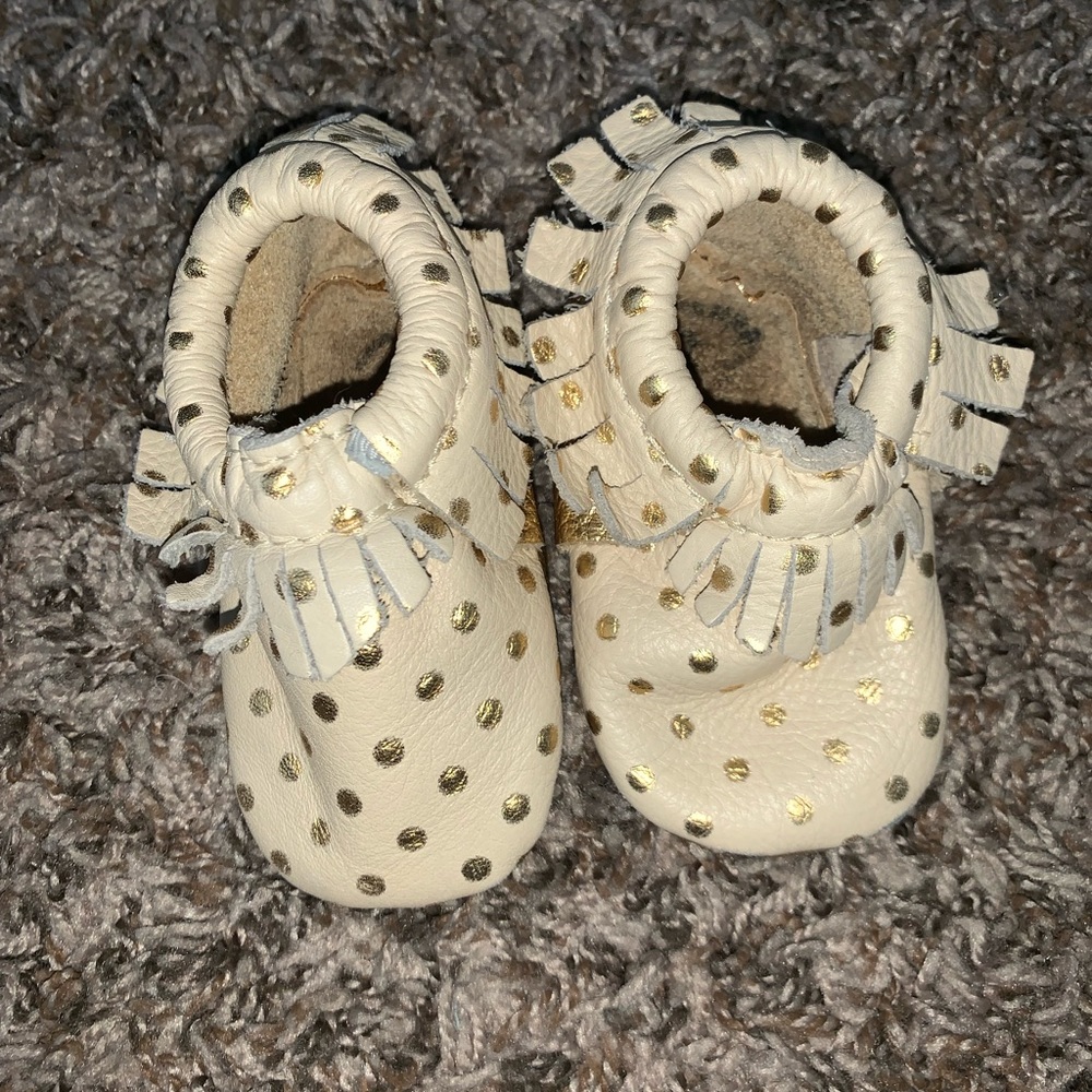 Freshly Picked Size 2 Gold Heirloom Moccs